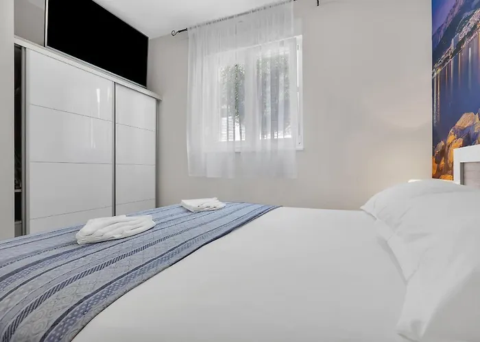 Cliffside Breeze Apartament