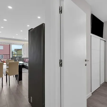 Cliffside Breeze Apartment Makarska