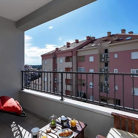 Apartment Cliffside Breeze