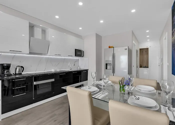 Cliffside Breeze * Makarska